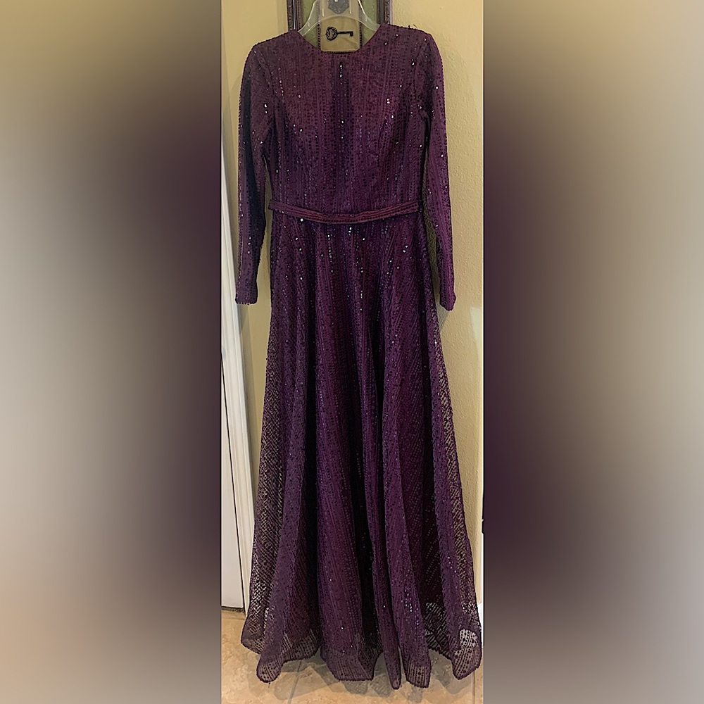 MILENY Gown